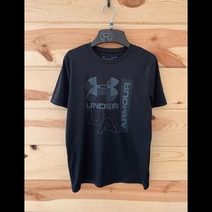 Under Armour athletic boys youth shirt L